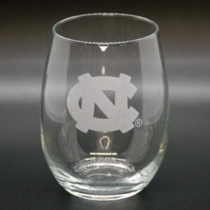 NORTH CAROLINA TAR HEELS DRINKWARE WINE GLASS STEMLESS ETCHED (12oz)